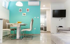 S&S Split Apartment
